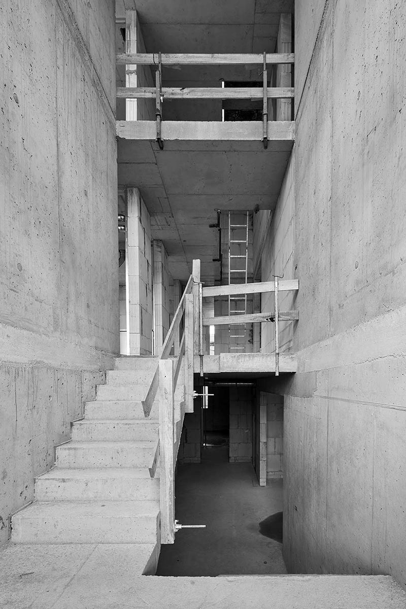 Treppenhaus in Betonbauweise in einem Einfamilienhaus Neubau