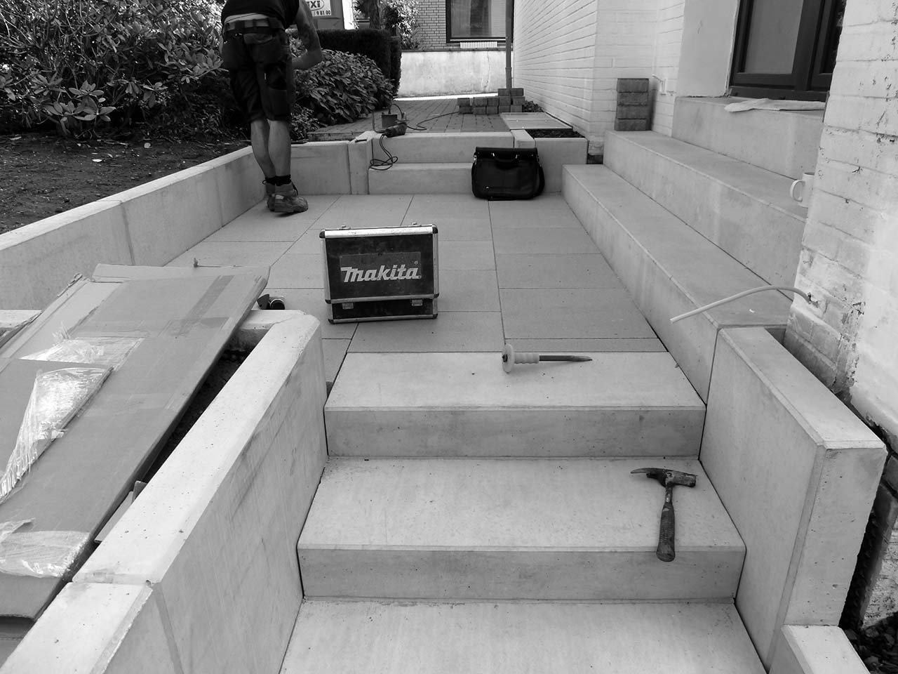 Modernisierte Betontreppe im Bau.