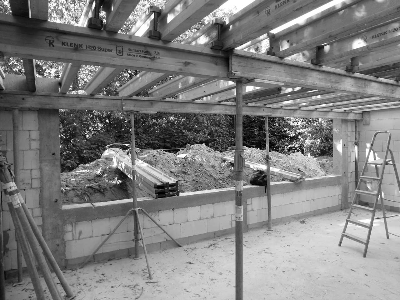 Stahlhaus Düsseldorf, Aufbau der Deckenkonstruktion des Anbaus.