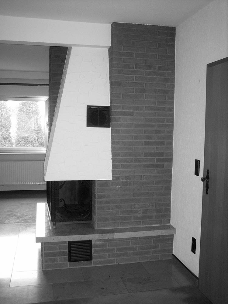 Ein altmodischer Kamin.